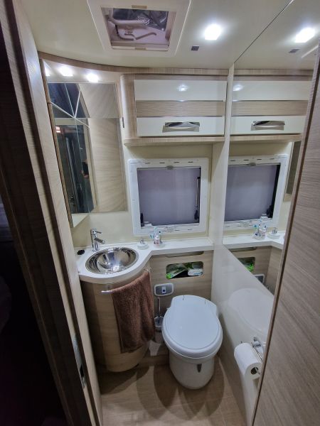 En venta Mobilvetta K Yacht 90 Tecno Line Blanco 2019 Álava foto 13