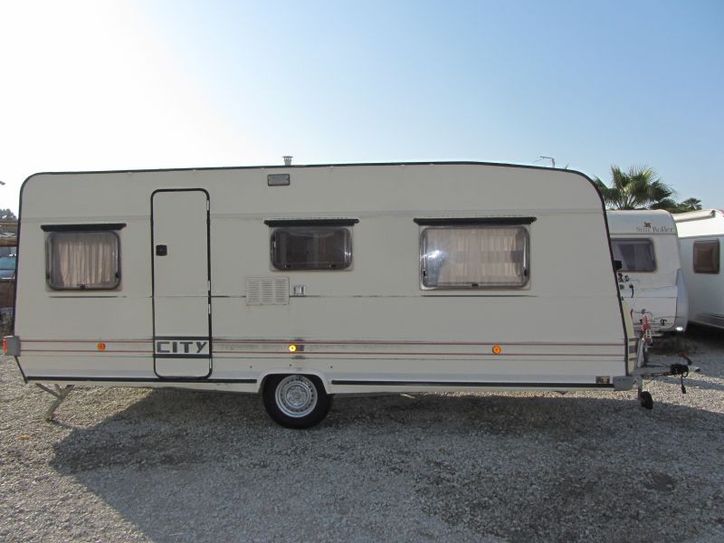 En venta Bürstner 530 TK Beige 1996 Sevilla foto 2