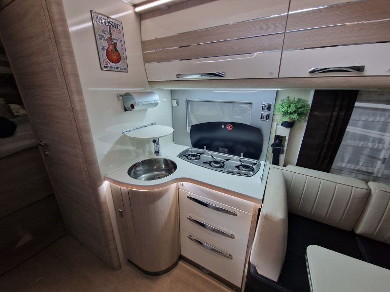 En venta Mobilvetta K Yacht 90 Tecno Line Blanco 2019 Álava foto 19