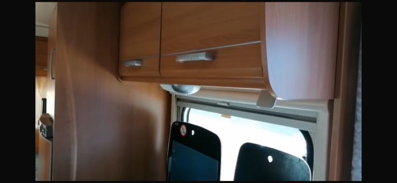 En venta Caravelair 487 luxe Blanco 2011 Cádiz foto 5