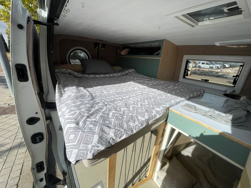 En venta Renault Trafic Blanco 2019 Madrid foto 7