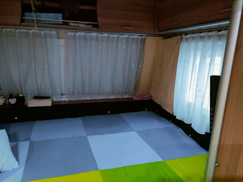 En venta Bürstner 500 TK Blanco 2008 Madrid foto 2
