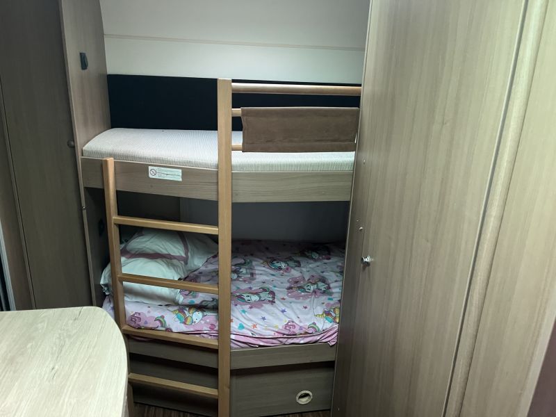 En venta Bürstner Averso fifty 500TK Gris 2011 Barcelona foto 2