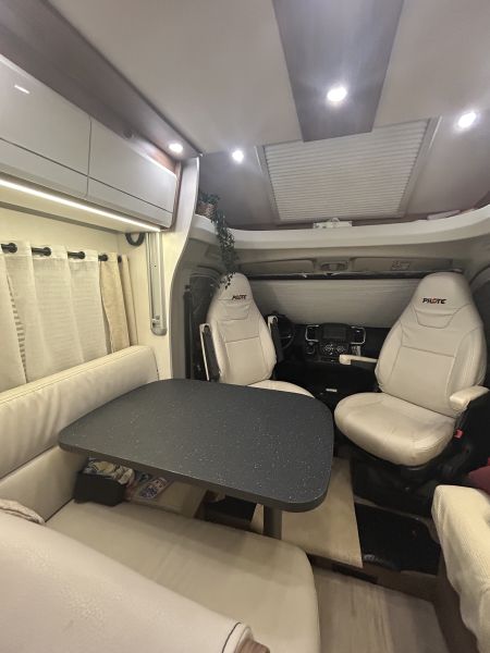 En venta Pilote P746 Exclusive Edition Blanco 2022 Barcelona foto 8