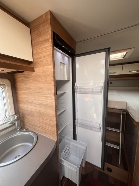 En venta Weinsberg 600 Meg edición pepper Blanco 2022 Madrid foto 7