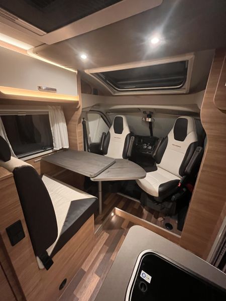 En venta Weinsberg 600 Meg edición pepper Blanco 2022 Madrid foto 14