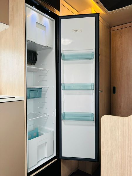 En venta Adria Aviva 495lx  Blanco 2018 Barcelona foto 9