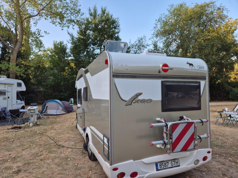 En venta Bürstner IT664 Beige 2010 Huelva foto 2