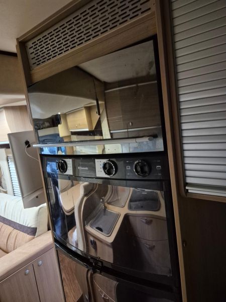 En venta Bürstner IT664 Beige 2010 Huelva foto 17