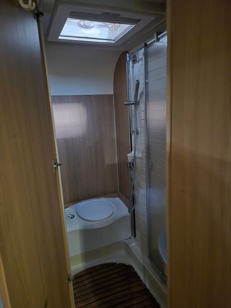 En venta Bürstner IT664 Beige 2010 Huelva foto 20