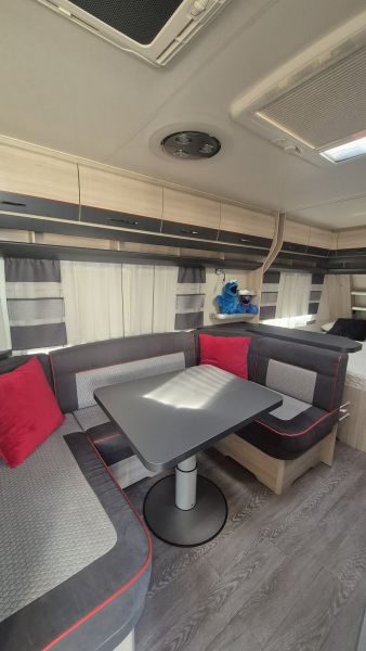 En venta Hobby 560KMFe Luxe Edition  Blanco 2019 Barcelona foto 5