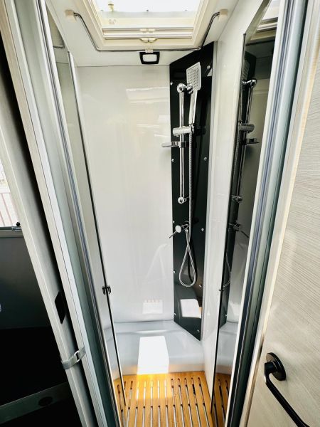En venta Challenger 328 Blanco 2023 Alicante foto 14