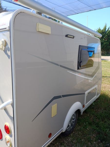 En venta Trigano Mini Silver 270 Freestyle.  Blanco 2022 Girona foto 2