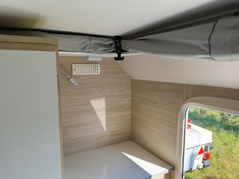 En venta Trigano Mini Silver 270 Freestyle.  Blanco 2022 Girona foto 10