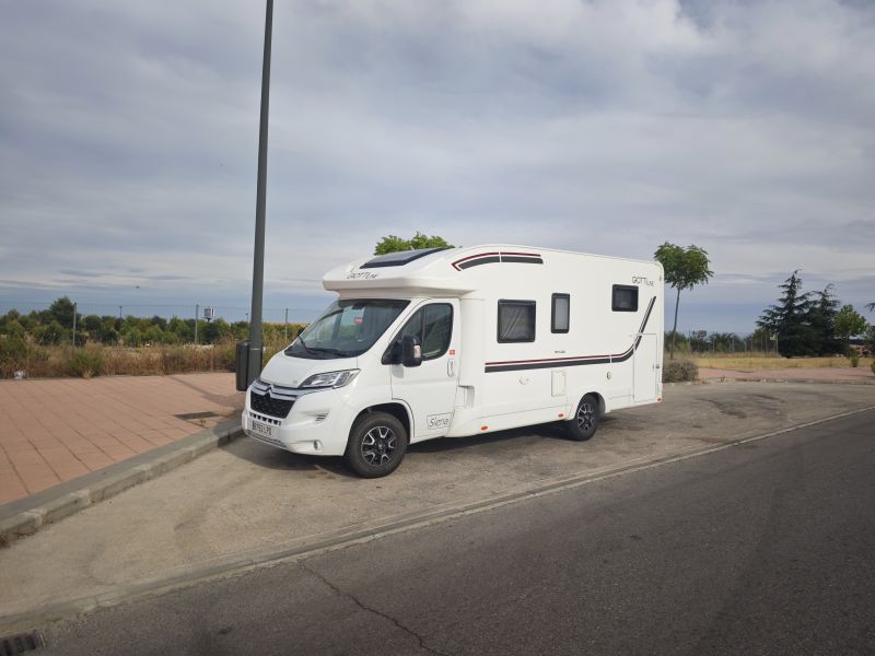 En venta Giotti LineGlobecar Siena 385 Blanco 2021 Madrid foto 1