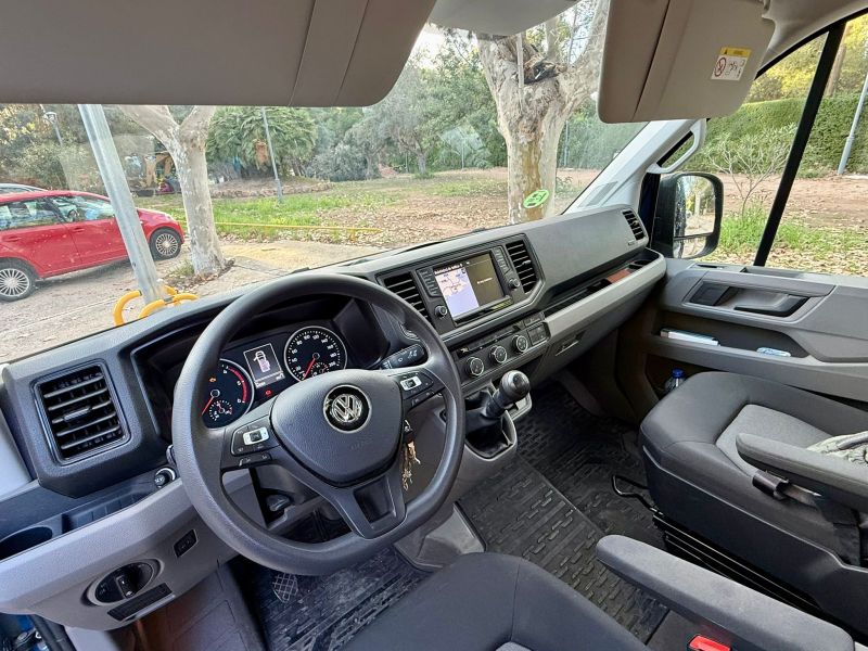 En venta Volkswagen VOLSWAGEN CRAGTER CAMPER L4H3 177CV 4X4 Azul 2018 Murcia foto 5