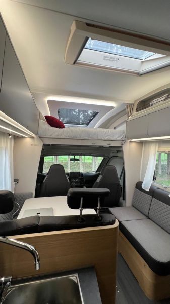 En venta Adria Coral xl 650 sp Blanco 2023 Barcelona foto 5