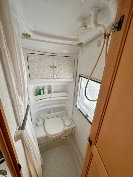 En venta Hobby 440 Exclusive  Blanco 2000 Alicante foto 6