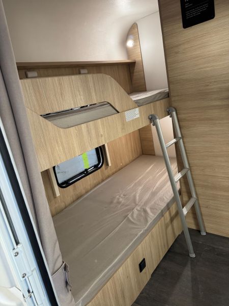 En venta Caravelair Alba Family 486 Blanco 2023 Alicante foto 8