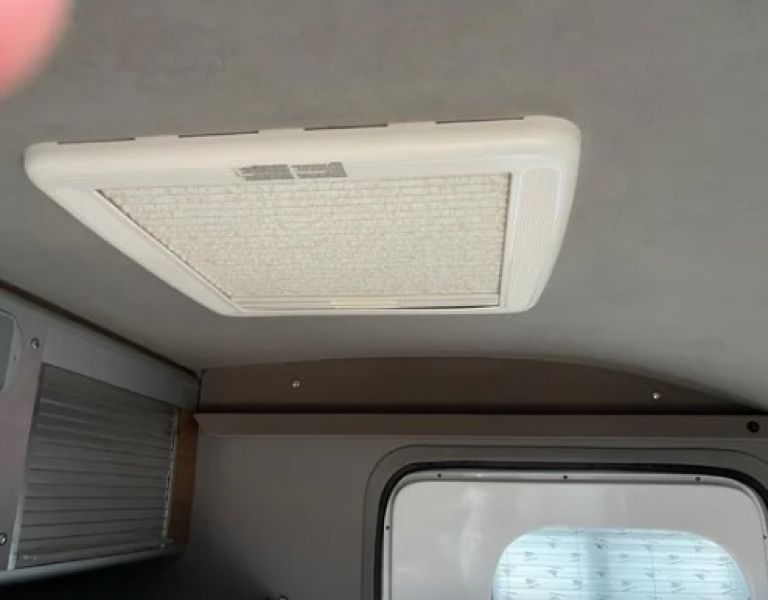 En venta Caretta 1500 Blanco 2023 Barcelona foto 3