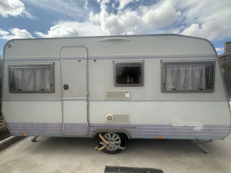 En venta Dethleffs CAMPER 460 T  Blanco 1998 Madrid foto 14
