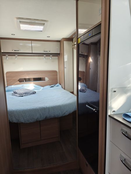 En venta Bürstner TD734 Blanco 2018 Valencia foto 5