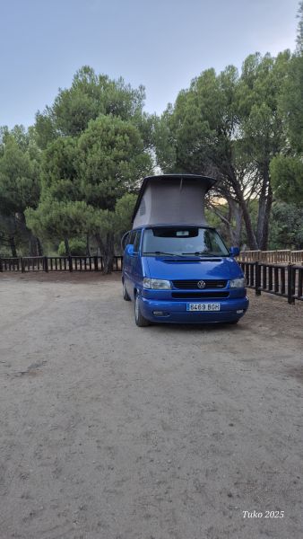 En venta Volkswagen California Azul 2000 Madrid foto 3