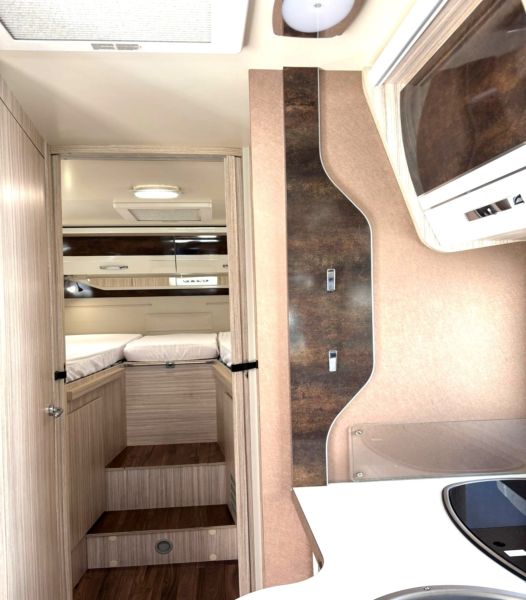 En venta Elnagh T-LOFT 530  Blanco 2023 Madrid foto 3