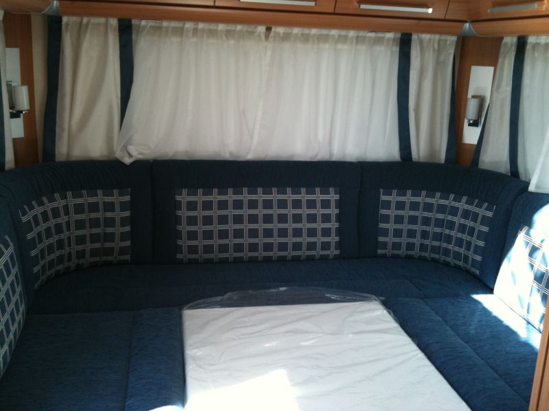 En venta Knaus 500 KU Blanco 2010 Málaga foto 6