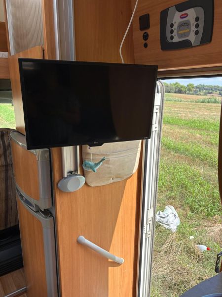 En venta Challenger Mageo 154 Blanco 2011 Barcelona foto 8