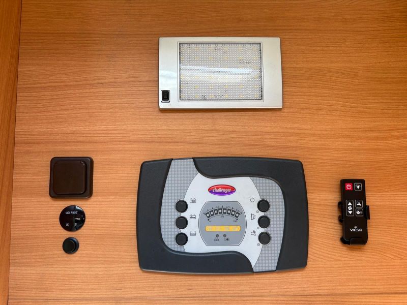 En venta Challenger Mageo 154 Blanco 2011 Barcelona foto 9