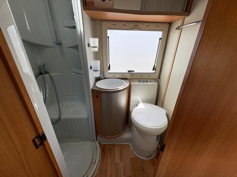 En venta Challenger Mageo 154 Blanco 2011 Barcelona foto 23