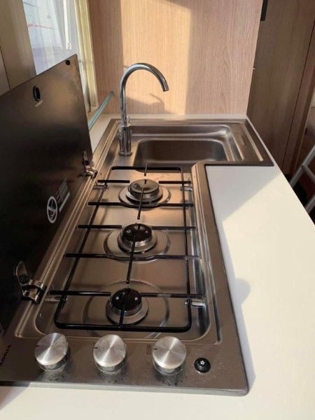 En venta Adria aviva 595lx Blanco 2018 Girona foto 4