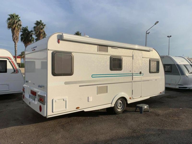 En venta Adria aviva 595lx Blanco 2018 Girona foto 6