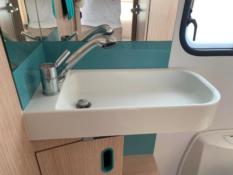 En venta Adria aviva 595lx Blanco 2018 Girona foto 8