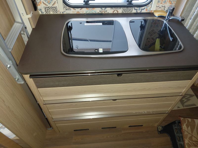 En venta Bürstner Burstner Premio Plus 510 TK Blanco 2018 Sevilla foto 9