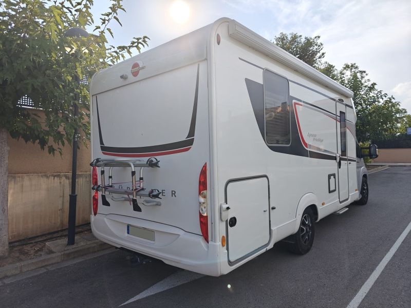En venta Bürstner TD734 Blanco 2018 Valencia foto 2