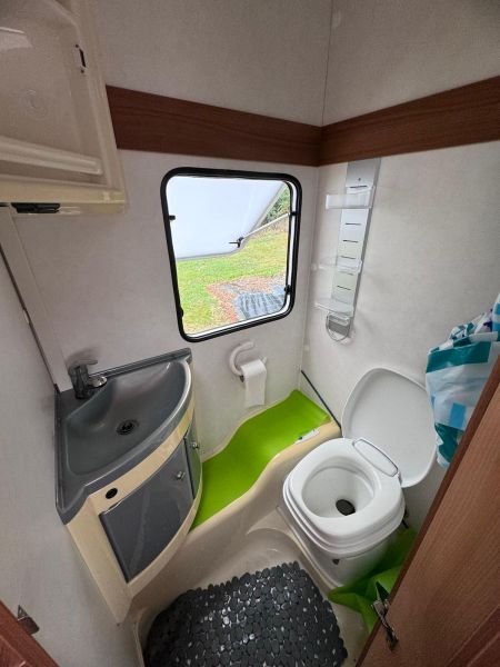 En venta Carado Capron carado c 164 Blanco 2009 Vizcaya foto 5