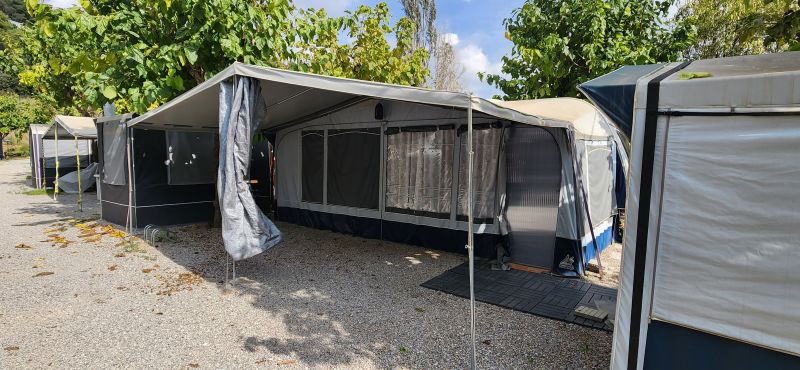 En venta Sunroller Tango 495 Luxe Home Caravan Blanco 2007 Barcelona foto 18