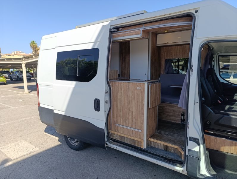 En venta Iveco 35s13 Blanco 2015 Málaga foto 9