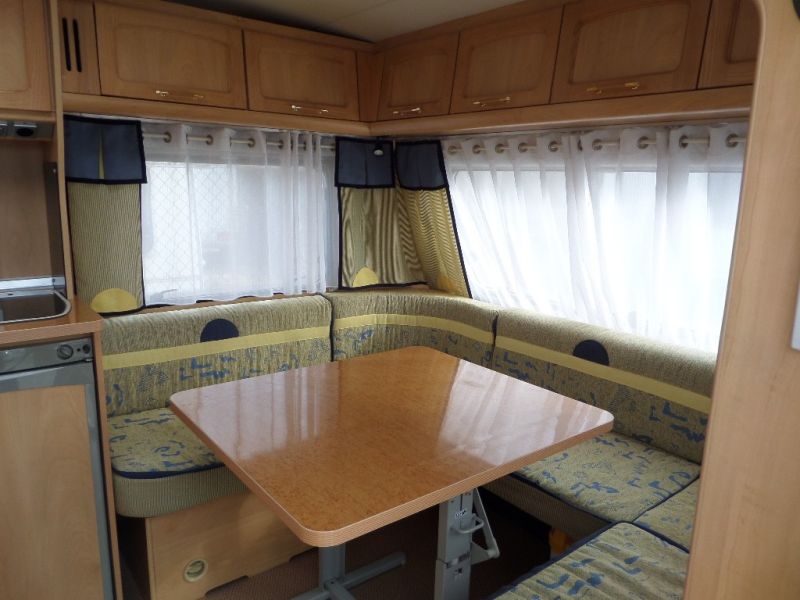 En venta Bürstner  City 455 Avantgarde Blanco 2003 Valencia foto 3