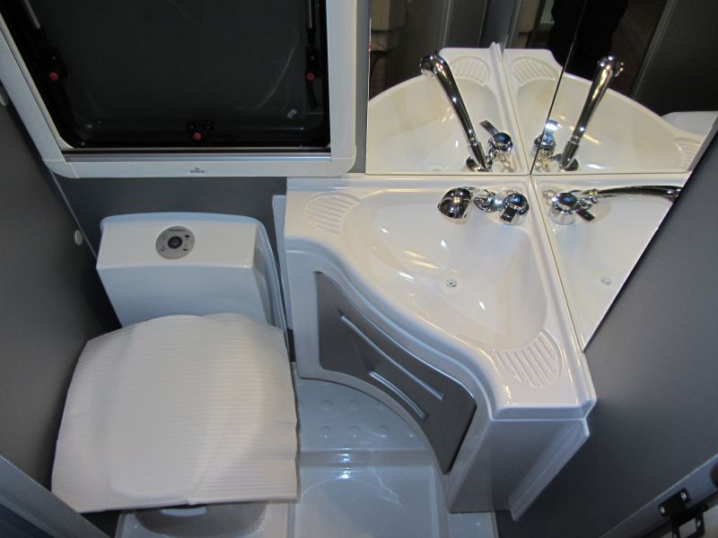 En venta Across Safari 432 CDL 750 kg 2026 Blanco 2026 Sevilla foto 9