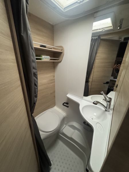 En venta Caravelair Sportline 486 Gris 2024 Madrid foto 4