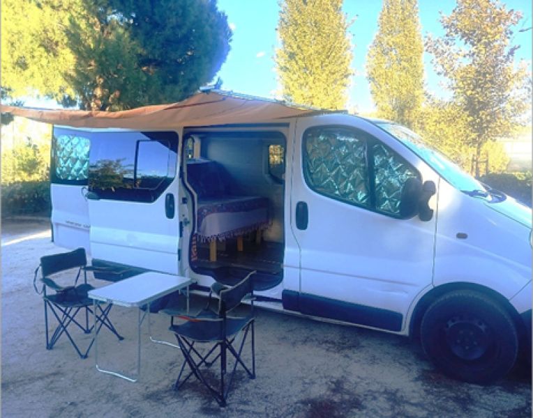 En venta Opel vivaro Blanco 2010 Madrid foto 1