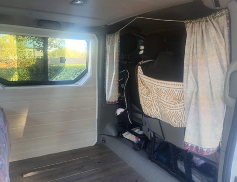 En venta Opel vivaro Blanco 2010 Madrid foto 4