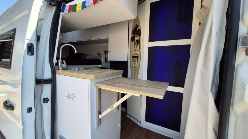 En venta Opel Movano  Blanco 2017 Madrid foto 9