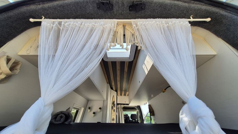 En venta Opel Movano  Blanco 2017 Madrid foto 11