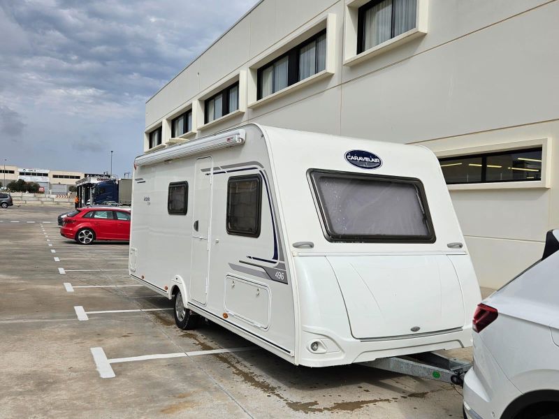 En venta Caravelair Antares style 496 Blanco 2017 Tarragona foto 1