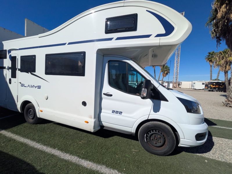 En venta Ford McLouis Glamys 222 Blanco 2023 Málaga foto 2