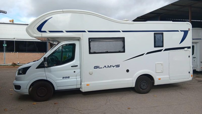 En venta Ford Mc Louis Glamys 226 Blanco 2023 Málaga foto 2